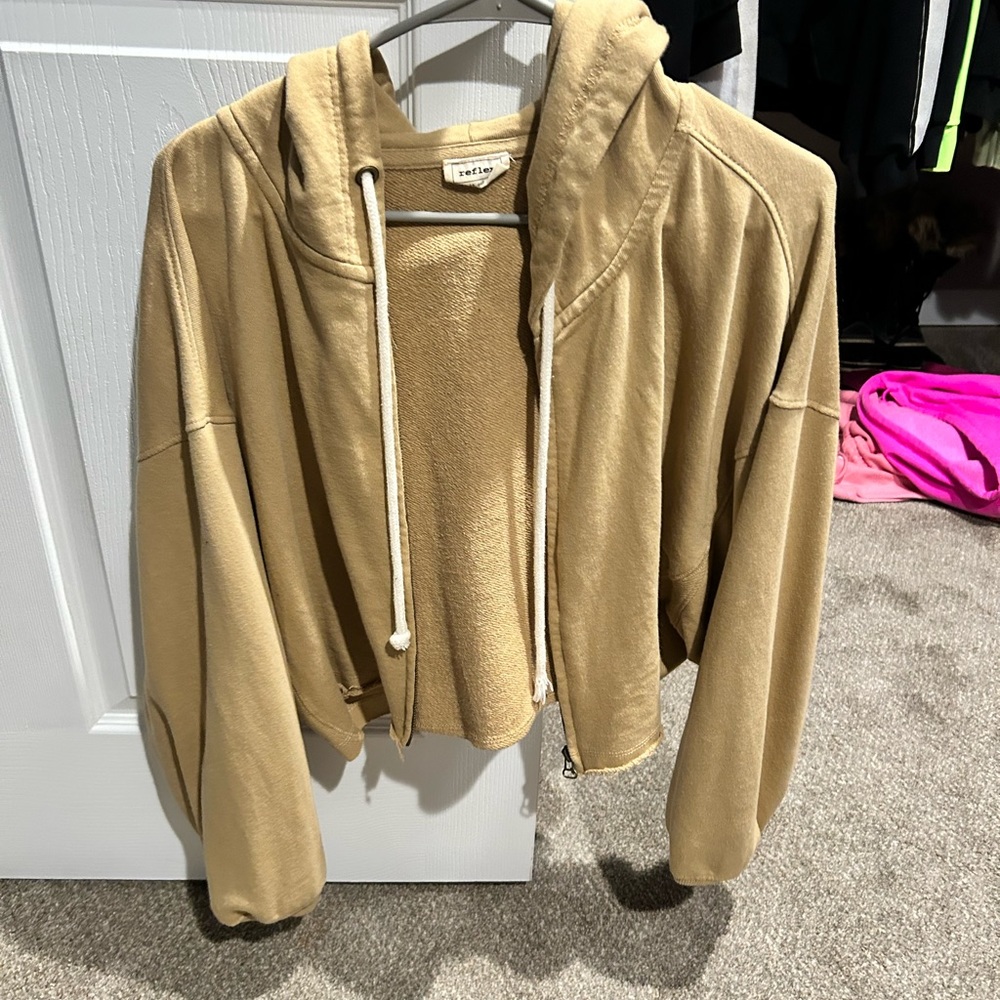 Tan cropped hoodie ❤️